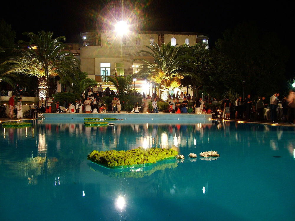 Hotel Villaggio Costa Ripa Роди-Гарганико Экстерьер фото
